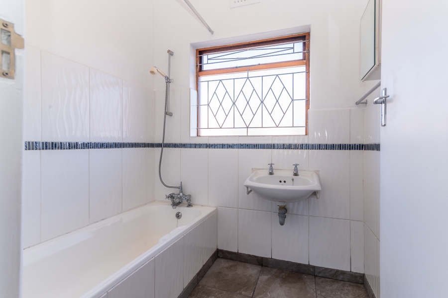 2 Bedroom Property for Sale in Fish Hoek Western Cape